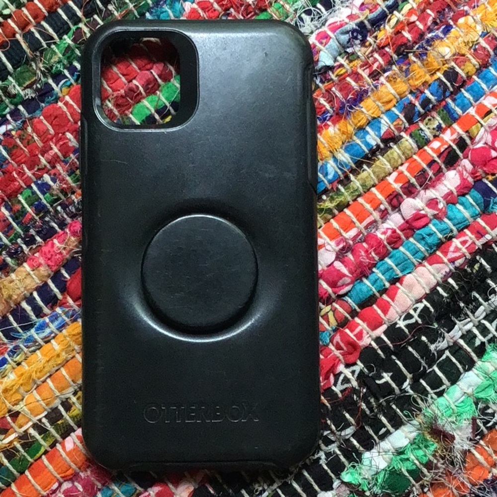 iPhone 11 Black OtterBox Case
